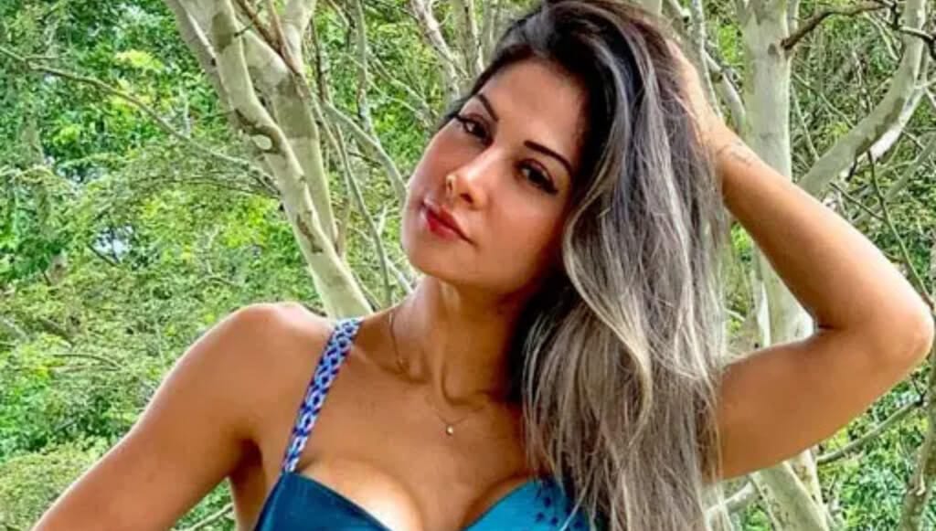 Maíra Cardi Sensualiza Com Peça Colada Ao Corpo E Faz Reflexão 